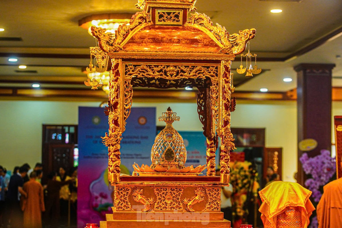 Cận cảnh xá lợi Phật tại chùa Quán Sứ ảnh 1