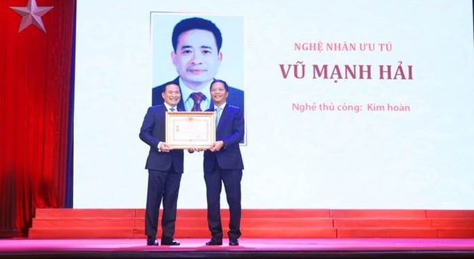 Chân dung nghệ nhân 5 nhiệm kỳ liên tiếp trúng cử đại biểu HĐND TP.Hà Nội - Ảnh 3.