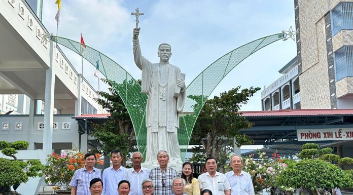 ĐOÀN HỘI ĐỒNG DÒNG HỌ VŨ – VÕ VIỆT NAM THĂM NHÀ THỜ TẮC SẬY TẠI BẠC LIÊU