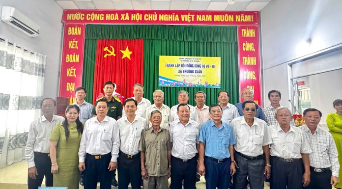 HỘI ĐỒNG DÒNG HỌ VŨ – VÕ TP. CẦN THƠ CÔNG BỐ QUYẾT ĐỊNH THÀNH LẬP BCH CHI HỘI DÒNG HỌ VŨ – VÕ XÃ TRƯỜNG XUÂN