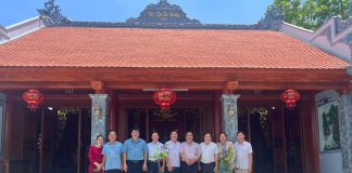 LÃNH ĐẠO HĐ DH VŨ – VÕ VIỆT NAM DÂNG HƯƠNG VÀ TRỒNG CÂY LƯU NIỆM TẠI PHÚ THỌ.
